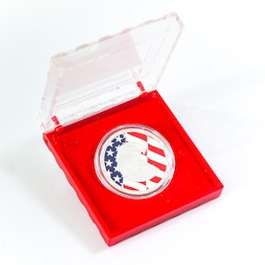 2PCS Patriotic Eagle and U.S Air Force Veteran Commemorative Coin Set with Collection Case