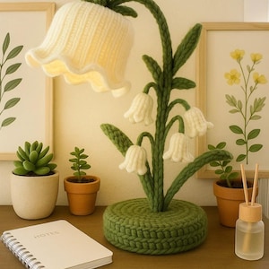 Handmade Crochet Lily of the Valley Flower Lamp – Personalized Night Light, Cozy Bedside Decor for Cottagecore Home