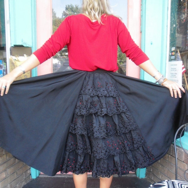 Vintage Circle Skirt Spiced Up 1950s Little Black Skirt w/ RED lined eyelet Tiered Ruffle Back  Never Worn Blk Taffeta Circle Skirt 24 W