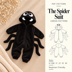 Op de afbeelding: Een zwarte, pluizige jumpsuit met capuchon in spinnendesign, witte ogen en slagtanden op de capuchon, en zes bevestigde poten aan de zijkanten. De tekst luidt PDF PATTERN The Spider Suit CERISA PATTERN, met lijntekeningen en maten 6-12M 1Y 2Y 3Y 4Y.