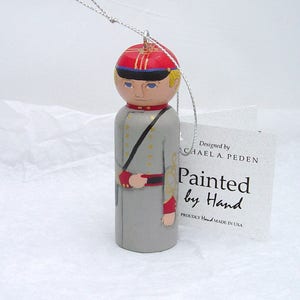 Ornament Confederate ARTILLERY Soldier, Civil War, hand painted on wood image 1