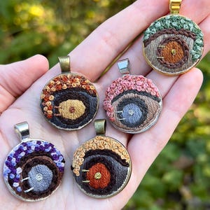 Embroidered Hobbitcore Necklace, Hobbitcore Accessories, Hobbitcore Jewelry, Bookish Jewelry, Bookworm Necklace, Fantasy Necklace, Cosplay