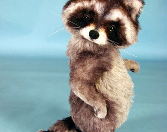 Raccoon Sewing Pattern, Plush Raccoon Pattern, Teddy Bear Pattern, Stuffed Animal Pattern, Artist Raccoon PDF, Raccoon DIY