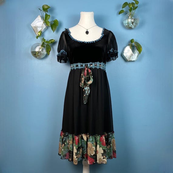 v neck dress black V-Neck Black Mother of the Bride Dress with Long Lace Sleeves-Bridelily