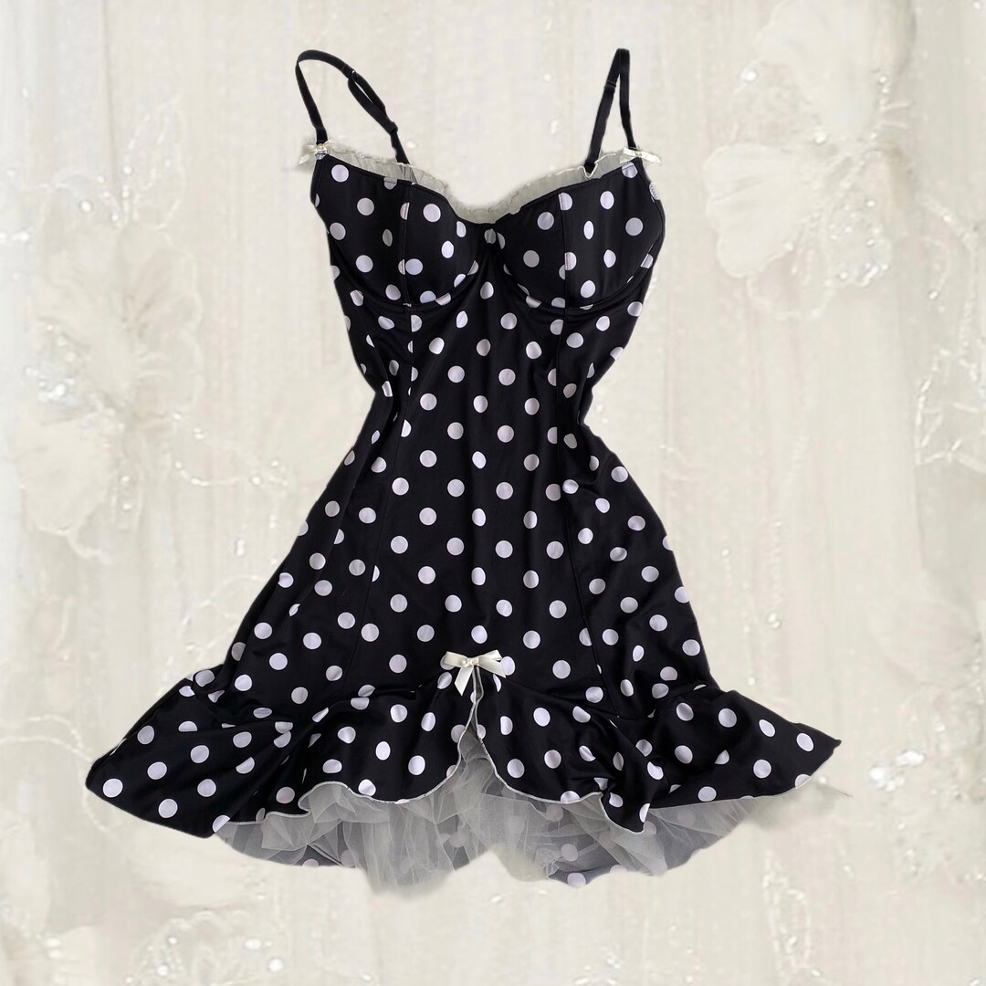Vintage 90’s Victoria’s Secret black babydoll top