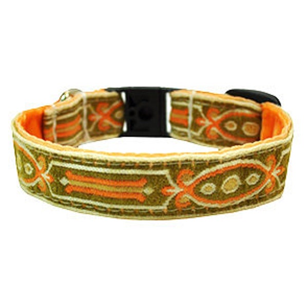 Pistachio Olive 5/8" Adjustable Handmade Cat Collar