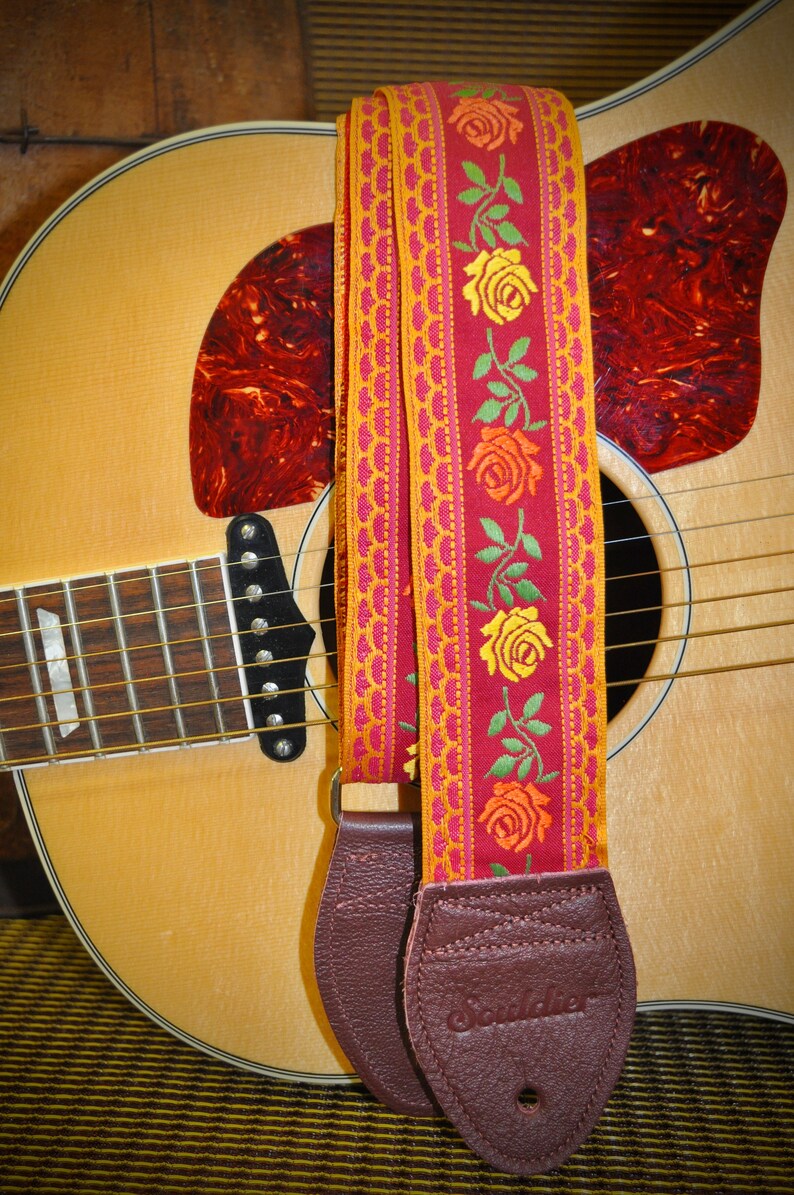 Souldier 'Tuscan Rose' Seatbelt Guitar Strap image 6