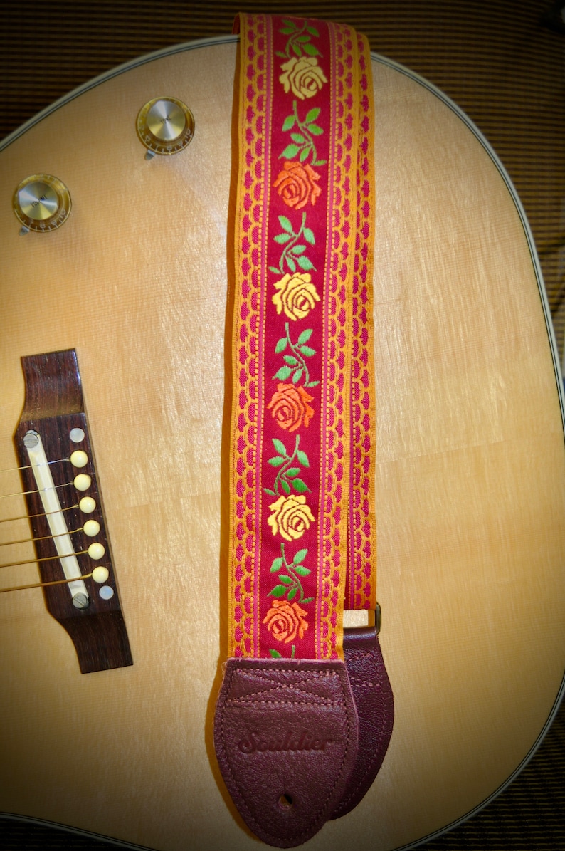 Souldier 'Tuscan Rose' Seatbelt Guitar Strap image 2