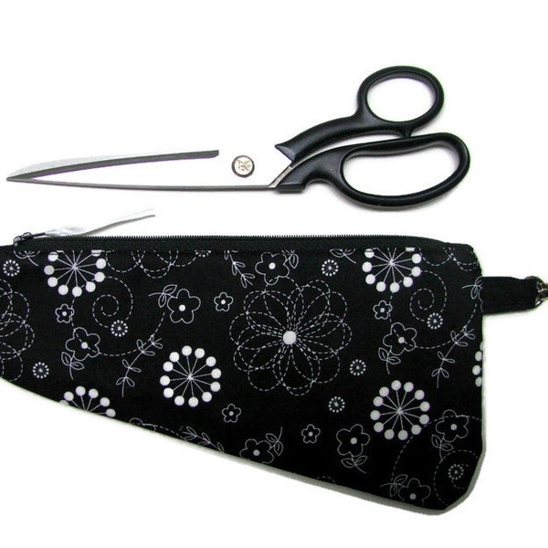 SCISSORS CASE PADDED perfect for sewing classes, fully lined zipper closure, slider hook, Black & White