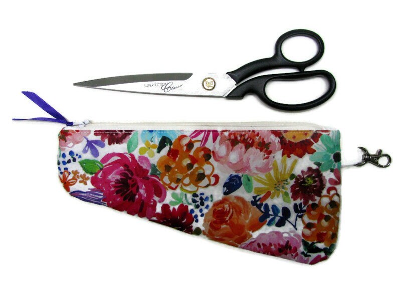 Dritz FOLDING SCISSORS. Steel. Compact Design Keeps Points Protected When  Folded so They Won't Punch Through Your Bag or Pocket. Dritz 177 