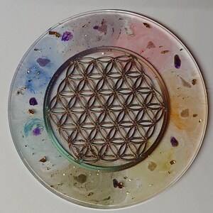 Energy disc with energized semi-precious stones: rock crystal, rose quartz, amethyst. Flower of Life Silk, gold leaf
