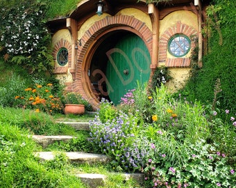 Hobbit house, Hobbiton movie set,  The Hobbit, Lord of the Rings, movie set photos, hobbit wall art, hobbit decor, wall art, hobbit gifts