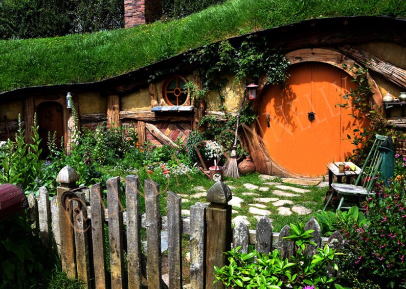 Hobbit houses, Hobbiton movie set, The Hobbit, Lord of the Rings, movie set photos, hobbit wall art, hobbit decor, wall art, hobbit gifts image 6