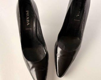 Prada black classic pumps/ designer leather high heels/ womens shoes/ authentic & vintage/ size 39 US 9