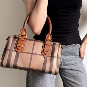burberry walk in the rain bowler bag 2002 Black Patent Cube Bowling  Modaselle 35% cotton Burberry Milverton Dome Bowling Bag