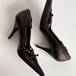 Escarpins à nœud découpé Dolce & Gabbana authentiques | Escarpins à talons aiguilles en cuir marron foncé | Bout pointu | Chaussures de luxe pour femmes | 37 États-Unis 7 image 10