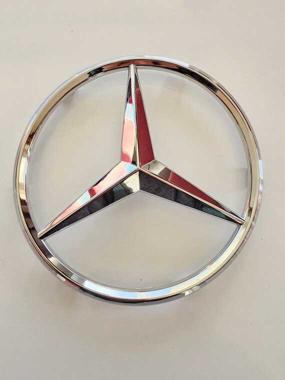 Golden Star Auto EM01-695 Z-28 Grille Emblem - Reproduction For 1969 Camaro Z-28, Includes Retainer & Hardware - View #6