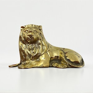 Hand‑Cast Solid Brass Lion Figurine – Mid‑Century Modern Sculpture, Heavy 3 lb Desk Accent, Artisan Gaziantep Work, Statement Gift