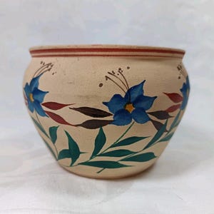 Vintage Hand Painted Floral Pottery Planter Pot Rustic Cream 10cm