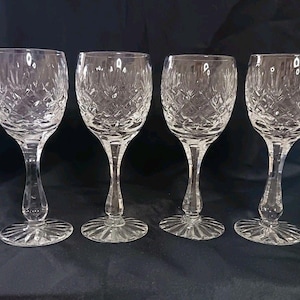 4 x małe kieliszki do wina Tutbury Crystal z podpisem, wysokość ok. 17 cm (6,5 cala)