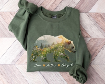 Custom Name Mom Gift, Mama Bear Shirt, Gift for Grandma, Grandmother bear shirt, Mothers day sweatshirt