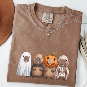 Capybara Vintage Graphic T-shirt, Retro Capybara shirt, Gift for Capybara Lovers, Funny Capybara Tee, Graphic Meme Tee, Spooky Halloween