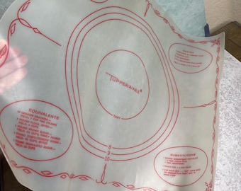 Vintage Tupperware 1965 Dart Industries Pastry Mat cookies dough Baking