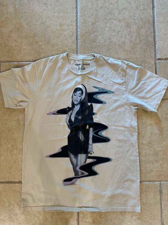 Ariana Grande T-Shirt