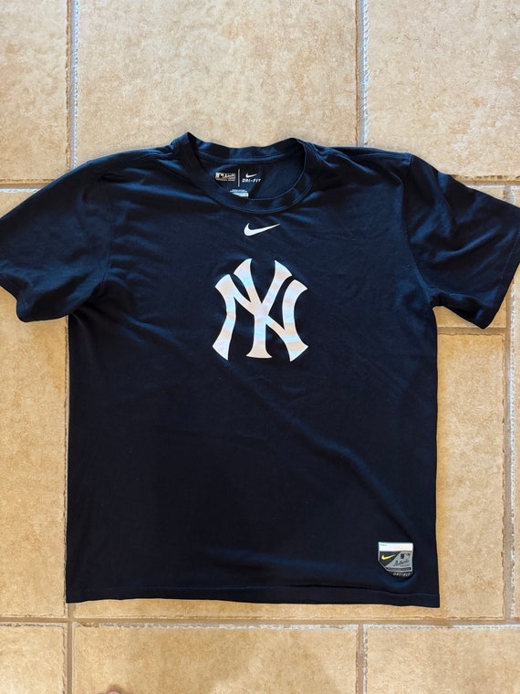 New York Yankees - Dri-Fit (T-Shirt) - image 1