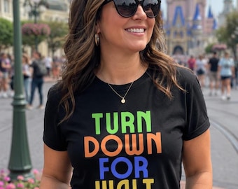 Koszulka Turn Down For Walt Funny Park z karnetem Disney Land Parks World Cruise Passholder DCP Family Vacation Matching Magic z krótkim rękawem i unisex