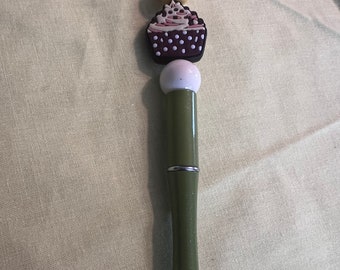 Cupcake / Bakers Pen/ Focal Beaded Pens/ one pen per listing/ focal beads/party favors/baby showers