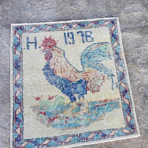 Tapis fait main en laine turque : 2 x 2 tapis bleu coq effet vieilli