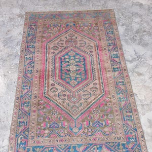 5&#39;5&quot;x7&#39;5&quot; FT Beige Persian rug, 5x7 vintage rug, antique rug, 5x7 muted rug, organic rug, vintage rug, 5x7 Beige rug, old rug, faded rug,