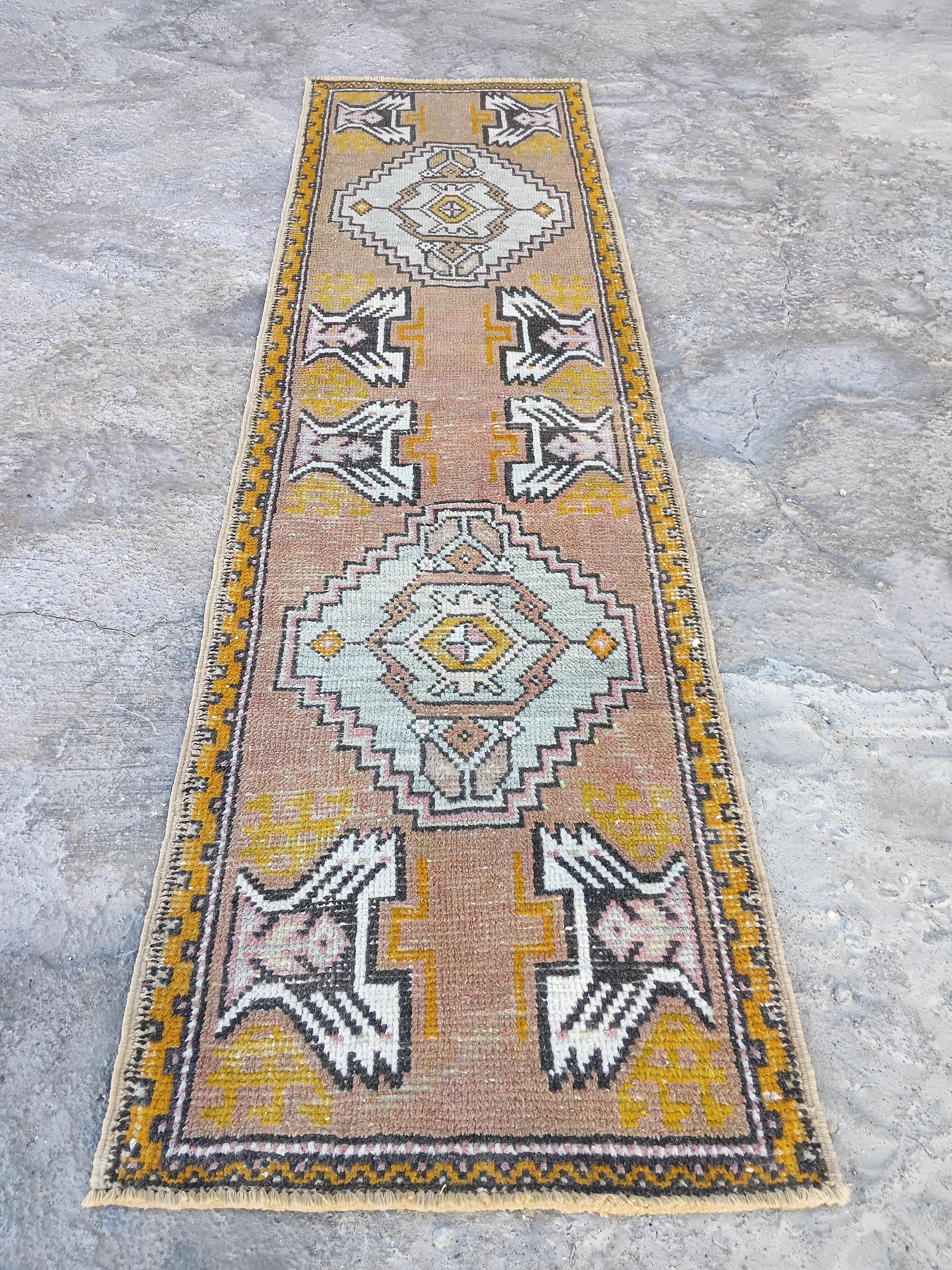 Vintage Oushak Turkish Rug: 1'7