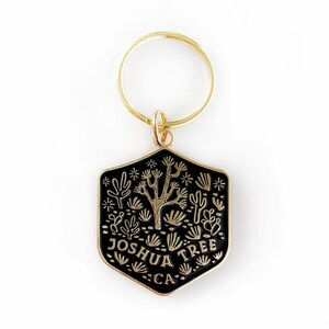 Joshua Tree National Park Enamel Keychain, Gift for Nature Lovers, Explorers and Hikers