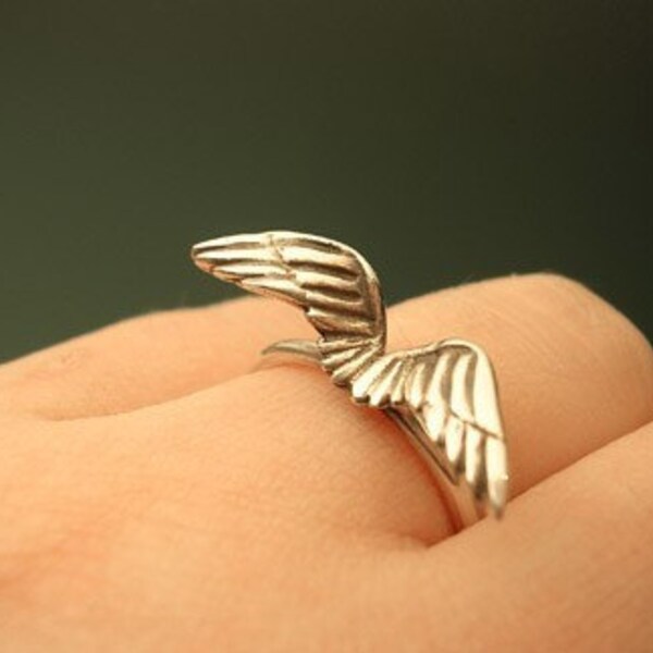 small wing ring