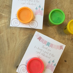 Carte cadeau princesse play doh imprimable, cadeau d'anniversaire, merci, célébration royale, pâte à modeler, argile, calèche, château, guirlande, couronne