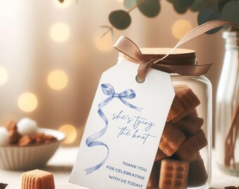 Ela vai se casar! Etiquetas para chá de panela, imprimíveis, download instantâneo, azul, branco, fita, laço, obrigada por celebrar conosco hoje.