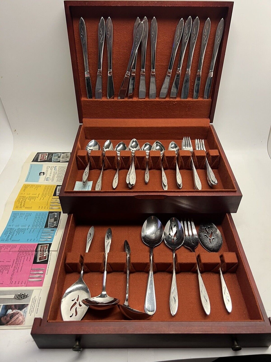 Oneidacraft Deluxe Textura MCM 42pc Stainless Flatware Set Seats 6 Plus