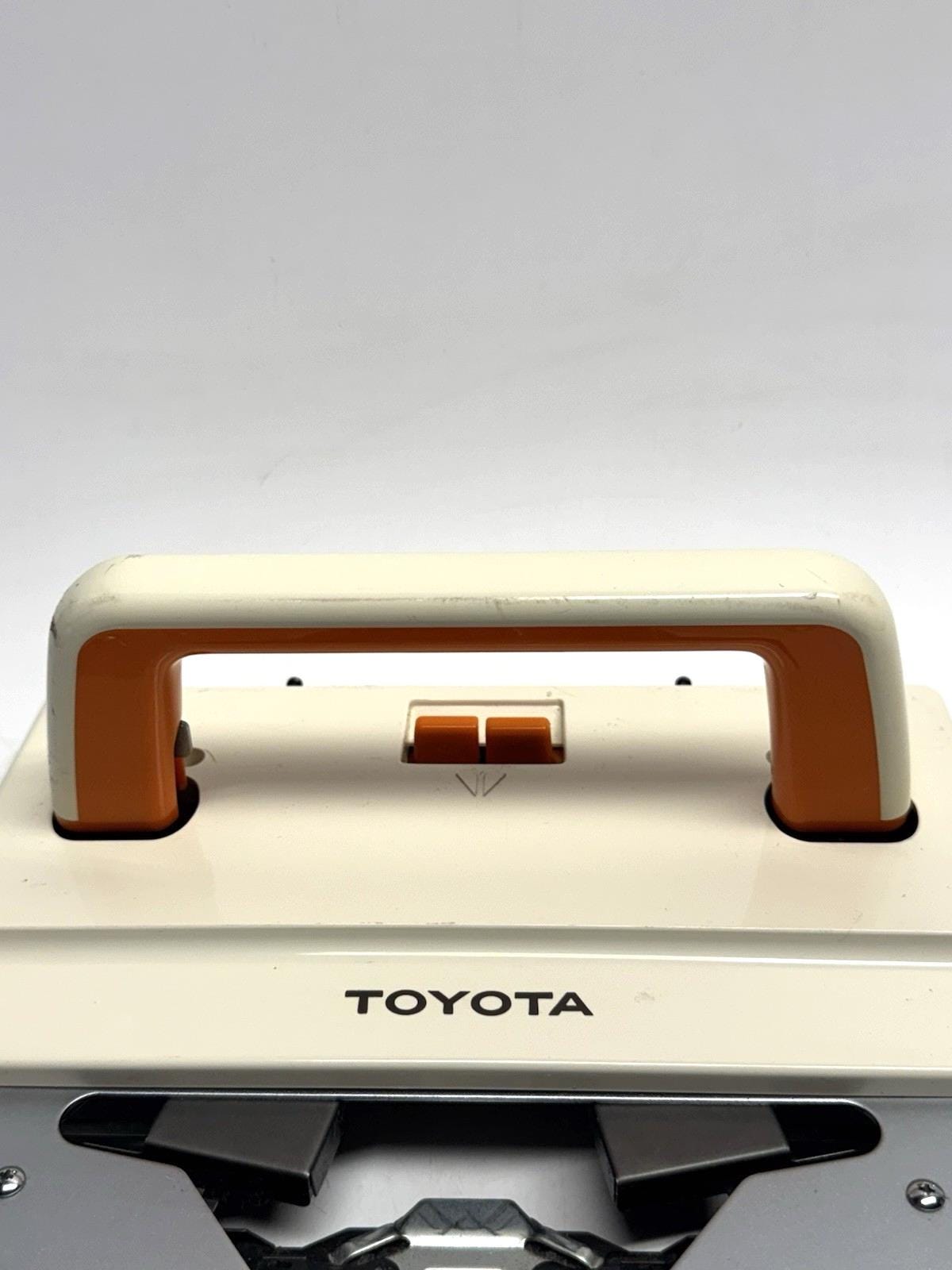 Ancien chariot à dentelle Toyota pour machine à tricoter KS901 Ancien chariot à dentelle Toyota pour machine à tricoter KS901