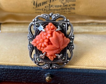 Pretty Antique Vintage Art Deco Molded Coral Stone Floral Sterling Silver Statement Ring - Read Description