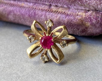 Vintage Ruby Flower 10K Gold Ring - More Details in Description