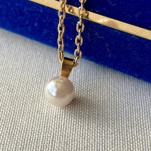 Darling Little Pearl Drop Pendant Charm Gold Necklace - Item Details in Description