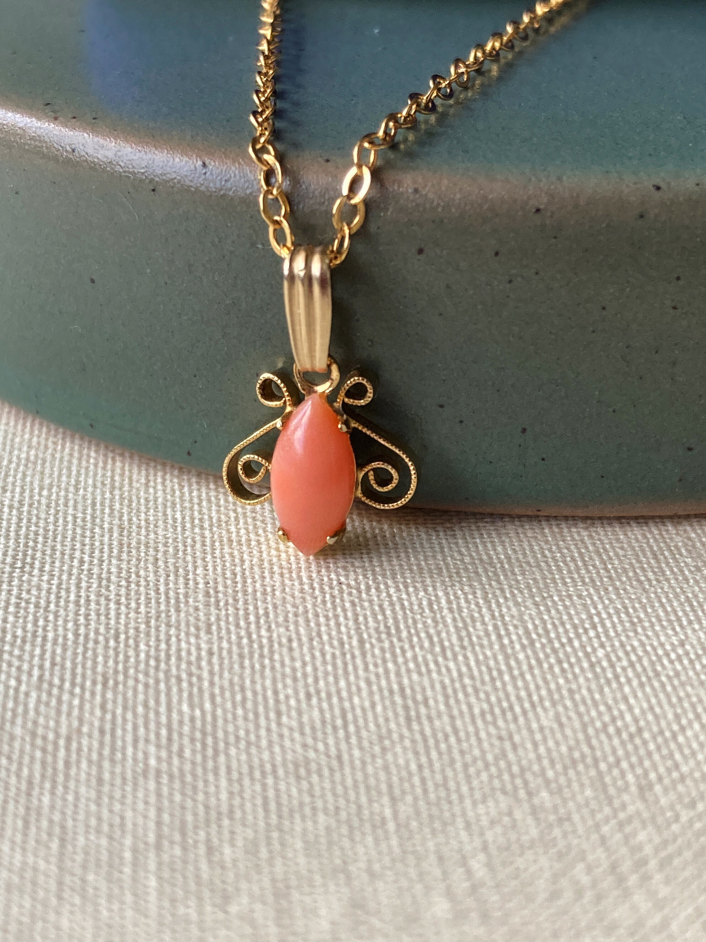Pendentif en Corail véritable (D'occasion) à Lausanne pour CHF 9 – avec Pendentif en Corail véritable (D'occasion) à Lausanne pour CHF 9 – avec