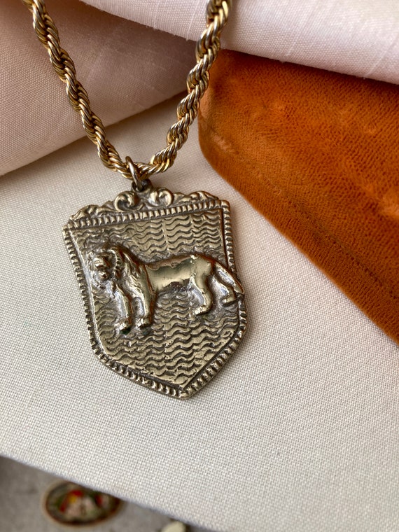 Cool Vintage Gold Lion Shield Medallion Pendant C… - image 3
