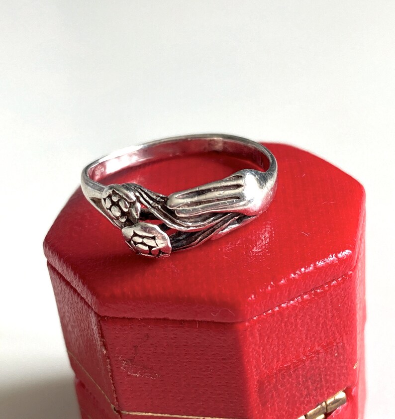Vintage Sterling Silver Figa Hand Holding Bouquet of Flowers Giardinetti Ring