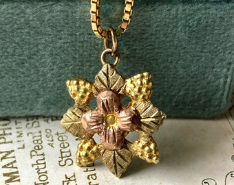 Darling Vintage Gold Flower Leaf Pendant Necklace - Read Description for Item Details