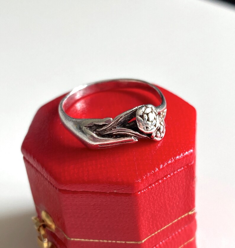 Vintage Sterling Silver Figa Hand Holding Bouquet of Flowers Giardinetti Ring