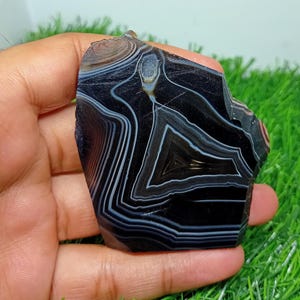 ブラックバンドオニキス原石スライス、未研磨