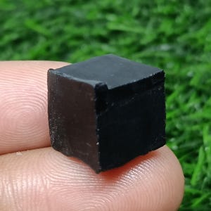 天然ブラックオニキスキューブクリスタル彫刻石スクエアホームデコレーションレイキヒーリングチャクラエネルギークリスタルママ誕生日クリスタルギフト